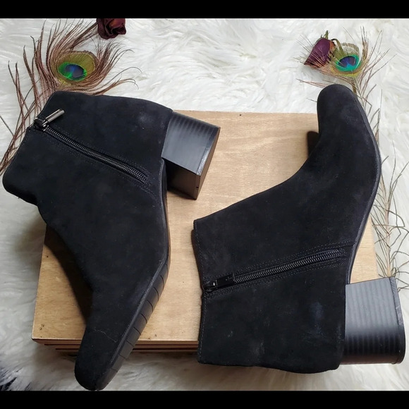 Kenneth Cole Reaction Bootie - Picture 4 of 7